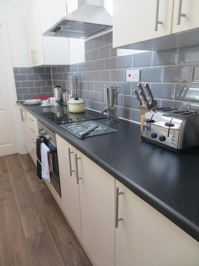 Entire 2 Bed Ground Floor Apartment Central But Quiet Newmarket  Dış mekan fotoğraf