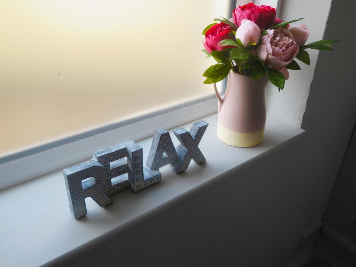 Entire 2 Bed Ground Floor Apartment Central But Quiet Newmarket  Dış mekan fotoğraf